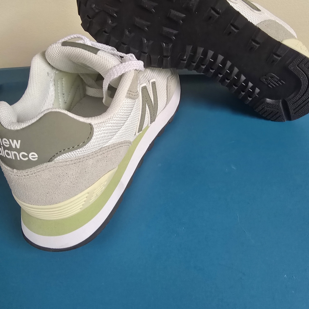 New Balance Gray and White Sneakers - Picture 4 of 4